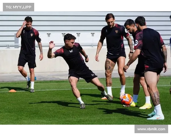 西甲马略卡塞维利亚中场传球